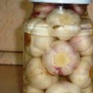Как да мариновате чесън у дома: прости рецепти за зимни препарати Рецепта за маринован осолен чесън